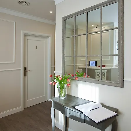 Seven Guest house 2*